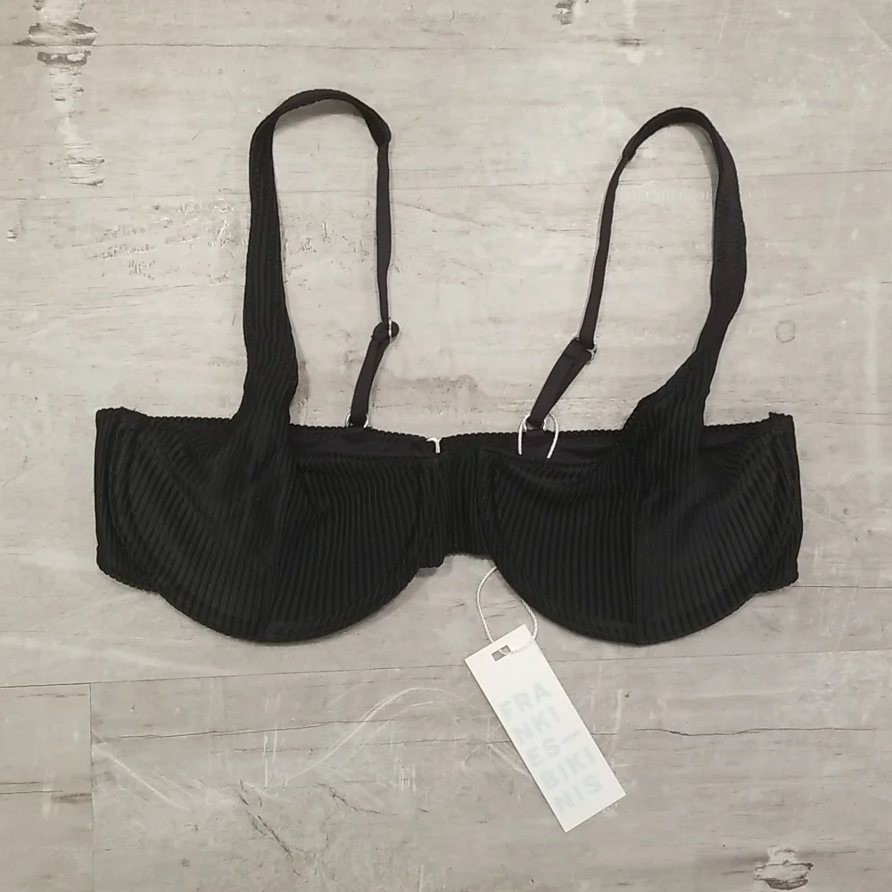 💕FRANKIE'S BIKINIS💕 Anna Ribbed Underwire Bikini Top ~ Black Small S NWT